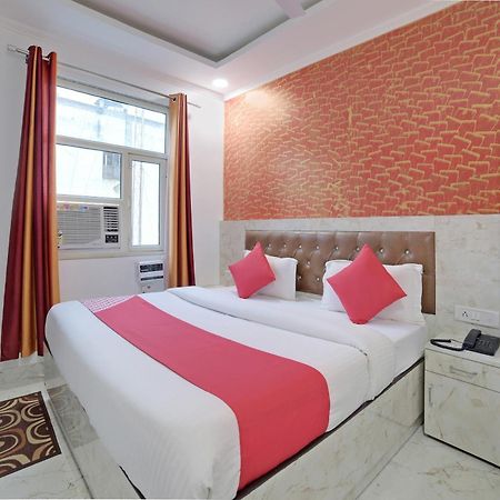 Hotel O Kanak Palace Yeni Delhi Dış mekan fotoğraf