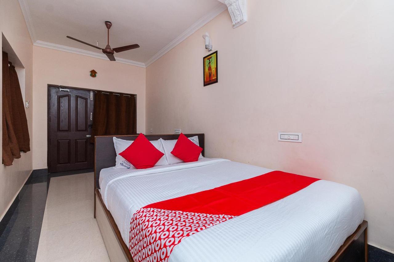 Hotel O Kanak Palace Yeni Delhi Dış mekan fotoğraf