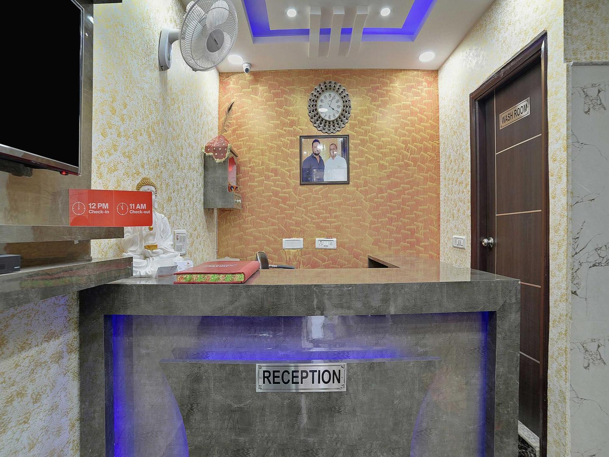 Hotel O Kanak Palace Yeni Delhi Dış mekan fotoğraf