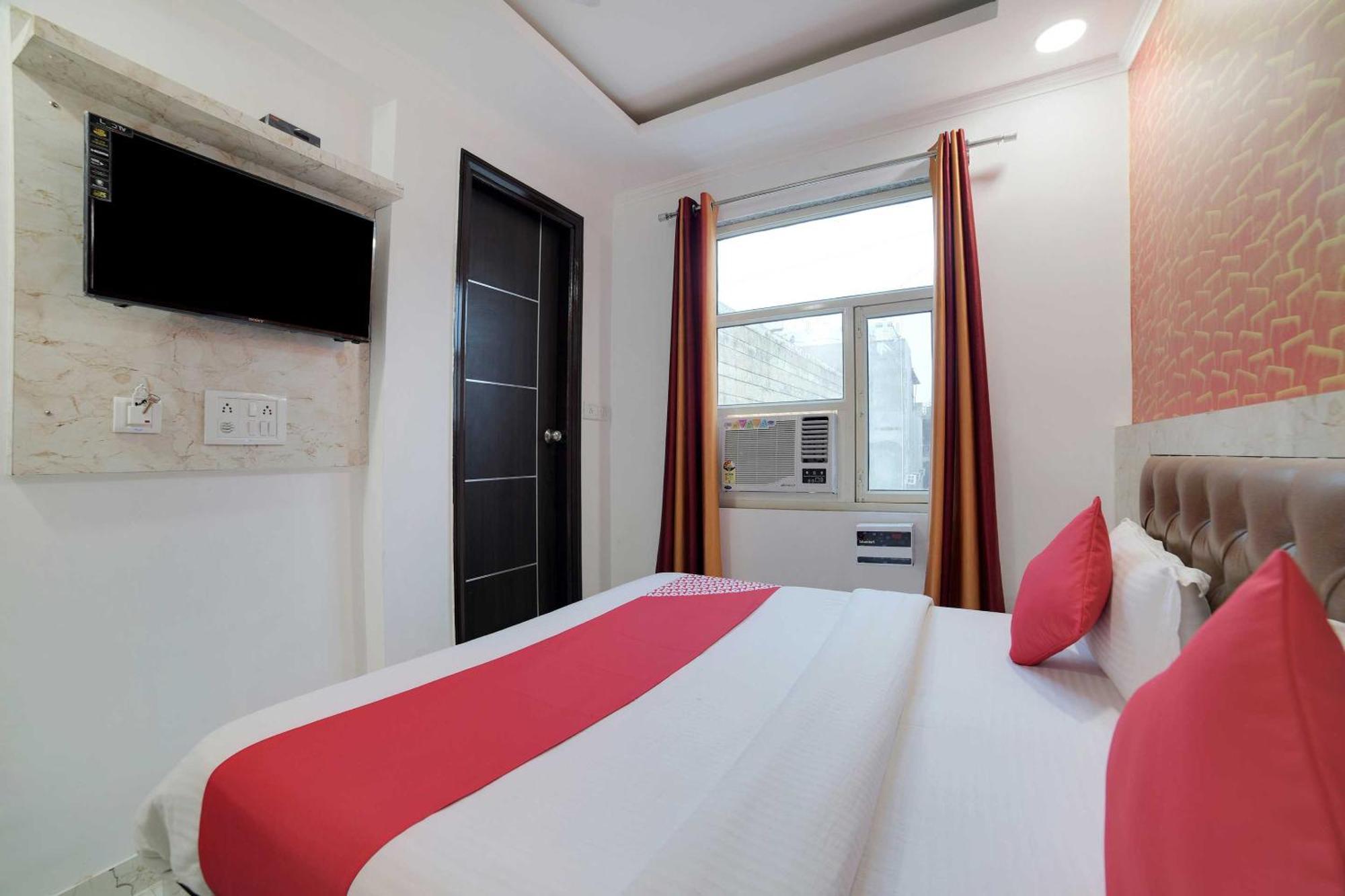 Hotel O Kanak Palace Yeni Delhi Dış mekan fotoğraf